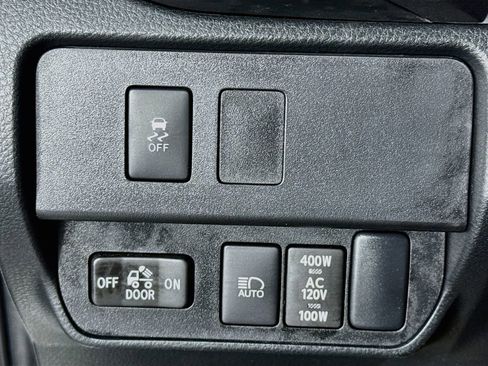 Used 2022 Toyota Tacoma TRD Sport w/ Technology Package AWD/4WD image 15