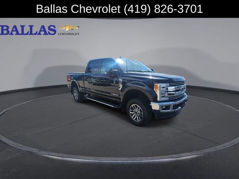 Used 2019 Ford F250 Lariat w/ Lariat Ultimate Package AWD/4WD image 2