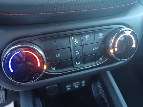 Used 2022 Chevrolet TrailBlazer RS image 12