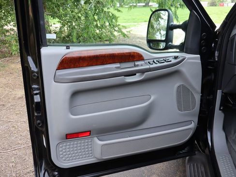 Used 2003 Ford F350 Lariat AWD/4WD image 23