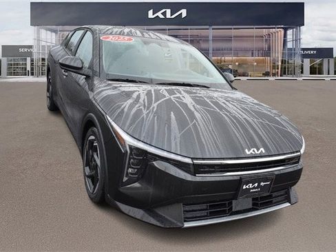 New 2025 Kia K4 EX image 9