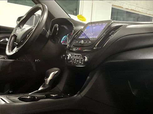 Certified 2022 Chevrolet Equinox RS w/ RS Leather Package image 14