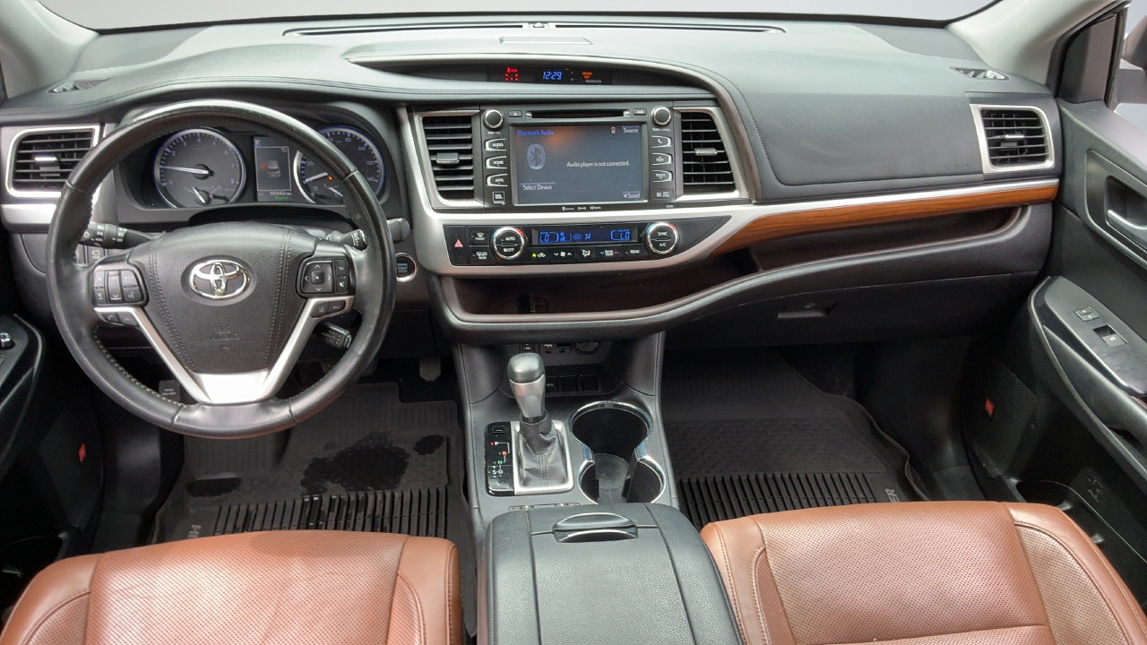 Used 2019 Toyota Highlander Limited Platinum FWD image 7