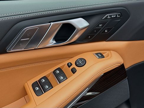 New 2026 BMW X7 xDrive40i w/ M Sport Package image 24