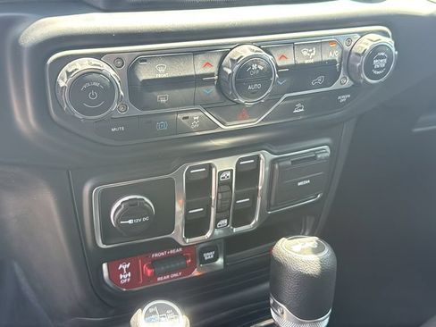 Used 2023 Jeep Wrangler Unlimited Rubicon 4xe AWD/4WD image 20