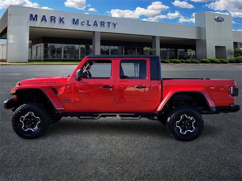 Used 2020 Jeep Gladiator Rubicon w/ Uconnect 4C Nav & Sound Group image 6