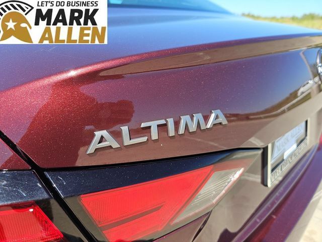 Used 2025 Nissan Altima 2.5 SV FWD image 31