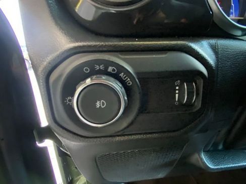 Used 2023 Jeep Wrangler Altitude image 16