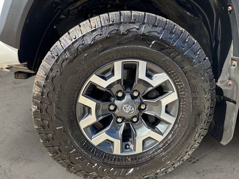 Used 2021 Toyota Tacoma TRD Off-Road AWD/4WD image 14
