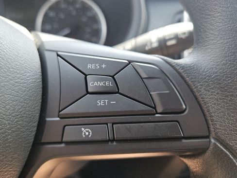 Used 2025 Nissan Kicks Play S FWD image 13