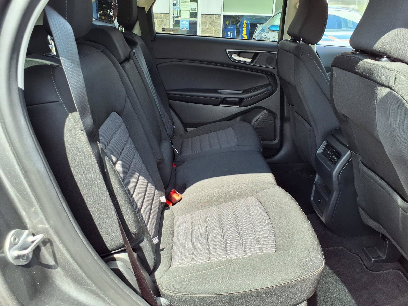 Used 2023 Ford Edge SE w/ Black Appearance Package AWD/4WD image 8
