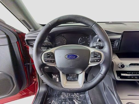Used 2020 Ford Explorer XLT w/ Comfort Package AWD/4WD image 31