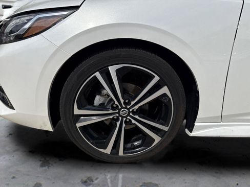 Used 2023 Nissan Sentra SR w/ SR Premium Package FWD image 24