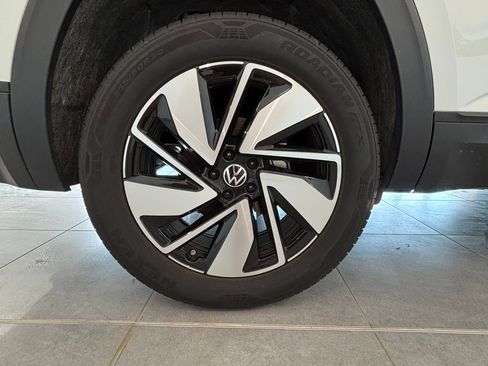 Used 2024 Volkswagen Atlas SE image 10