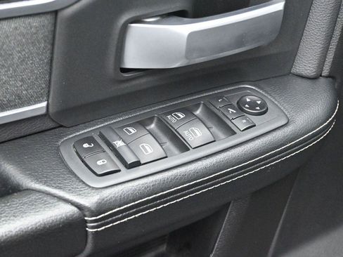Used 2020 RAM 2500 Big Horn w/ Level 2 Equipment Group AWD/4WD image 10
