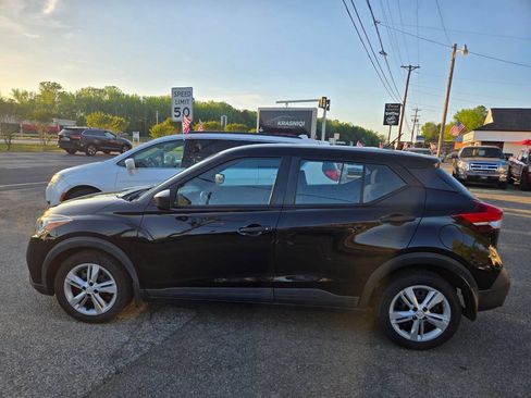 Used 2020 Nissan Kicks S FWD image 15