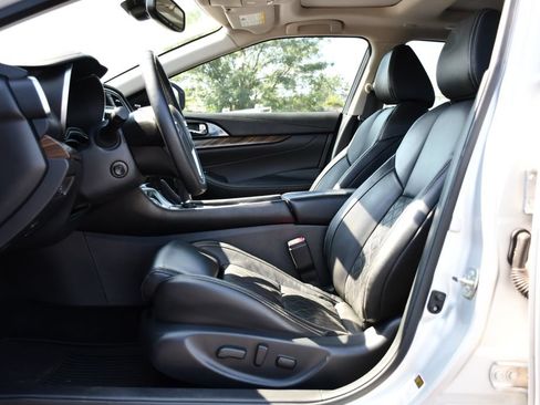 Used 2018 Nissan Maxima Platinum FWD image 18