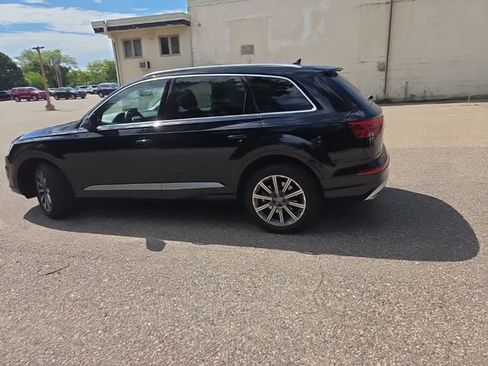 Used 2018 Audi Q7 3.0T Premium Plus w/ Premium Plus Package AWD/4WD image 7