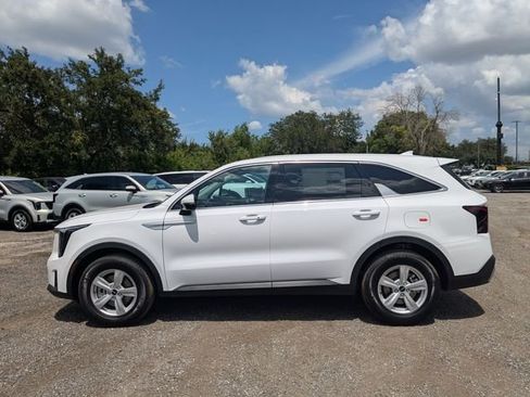New 2026 Kia Sorento LX FWD image 4