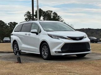 Used 2023 Toyota Sienna XLE w/ XLE Plus Package video 1