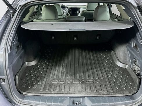 Used 2025 Subaru Outback Limited AWD/4WD image 16