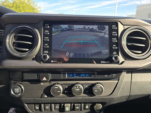 Certified 2022 Toyota Tacoma TRD Sport image 26