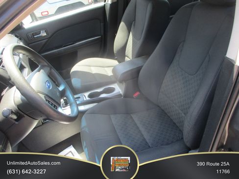 Used 2010 Ford Fusion SE FWD image 5