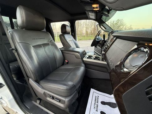 Used 2014 Ford F250 Platinum w/ Snow Plow Prep Package AWD/4WD image 18
