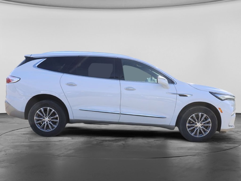 Used 2022 Buick Enclave Essence AWD/4WD image 11