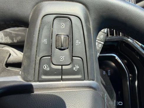 Used 2025 GMC Sierra 1500 SLT AWD/4WD image 23