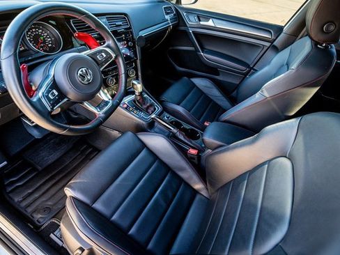 Used 2021 Volkswagen GTI SE image 7