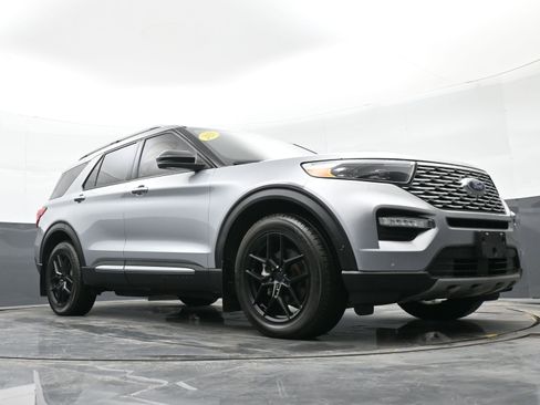 Used 2020 Ford Explorer Platinum w/ Premium Technology Package image 41