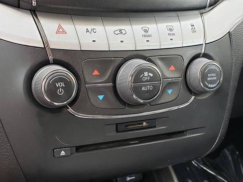 Used 2014 Dodge Journey SXT w/ Flexible Seating Group FWD image 23