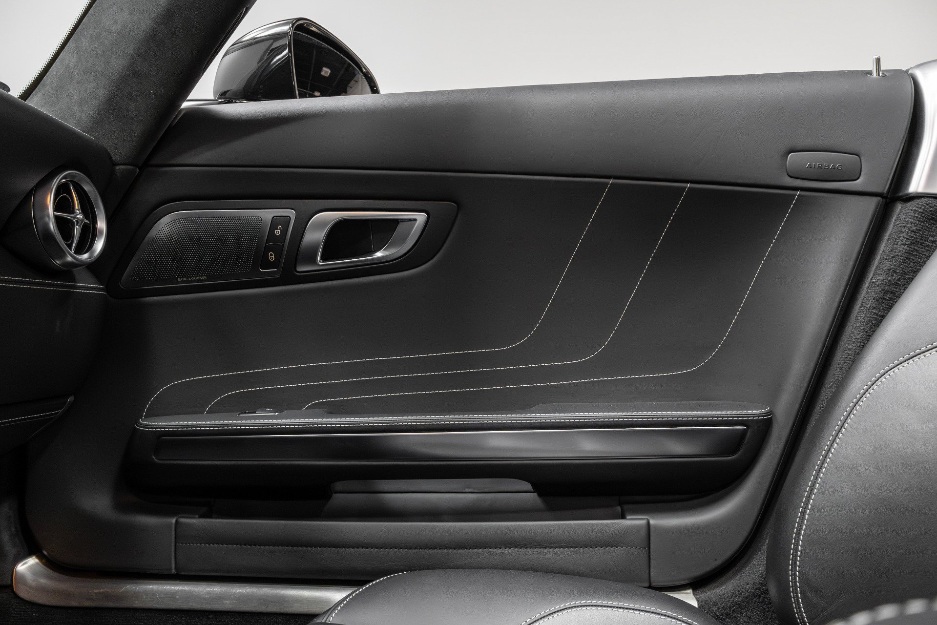 Used 2012 Mercedes-Benz SLS AMG Roadster image 49