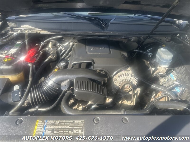 Used 2011 GMC Yukon Denali AWD/4WD image 35