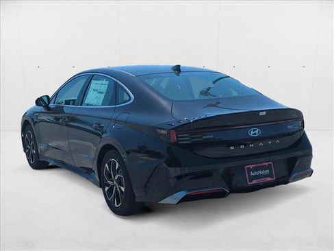 New 2025 Hyundai Sonata SEL image 9