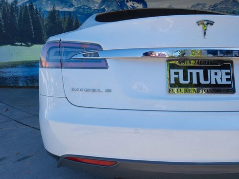 Used 2015 Tesla Model S 70 RWD image 37