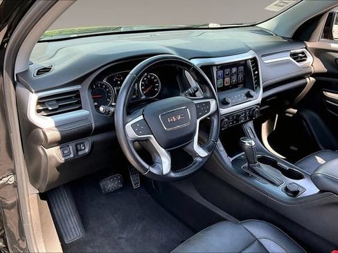 Used 2019 GMC Acadia SLT w/ Black Edition FWD image 17