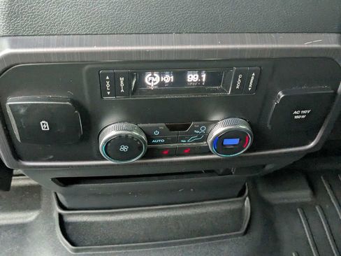 Used 2022 Ford Expedition Platinum image 14