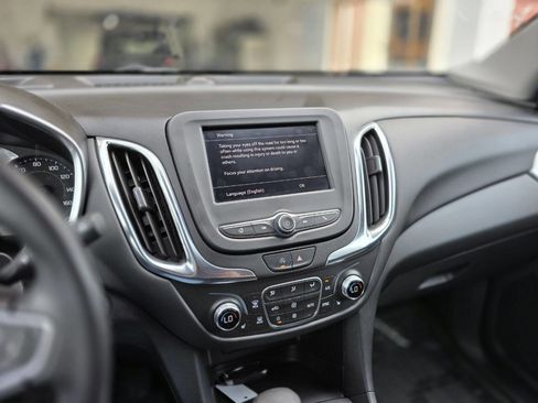 Used 2022 Chevrolet Equinox LT image 24