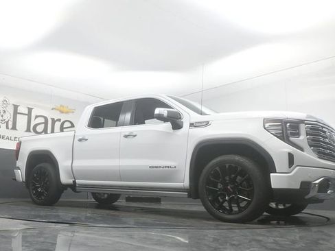 Used 2023 GMC Sierra 1500 Denali AWD/4WD image 2