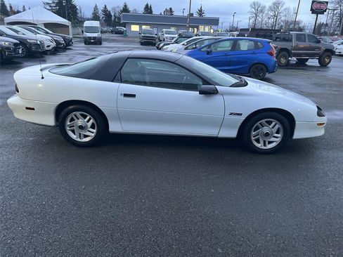 Used 1994 Chevrolet Camaro Z28 image 6
