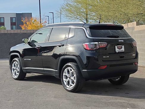 Certified 2025 Jeep Compass Latitude image 7