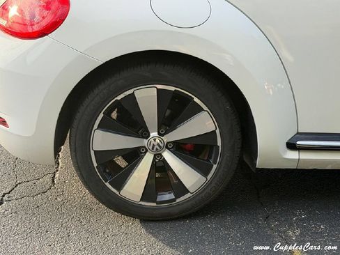 Used 2013 Volkswagen Beetle 2.0T FWD image 37