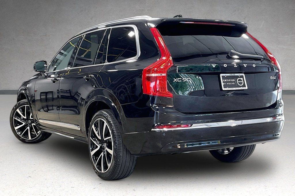 Certified 2024 Volvo XC90 B6 Plus AWD/4WD image 4