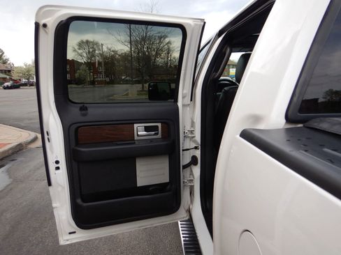 Used 2014 Ford F150 Lariat w/ Lariat Chrome Package AWD/4WD image 17