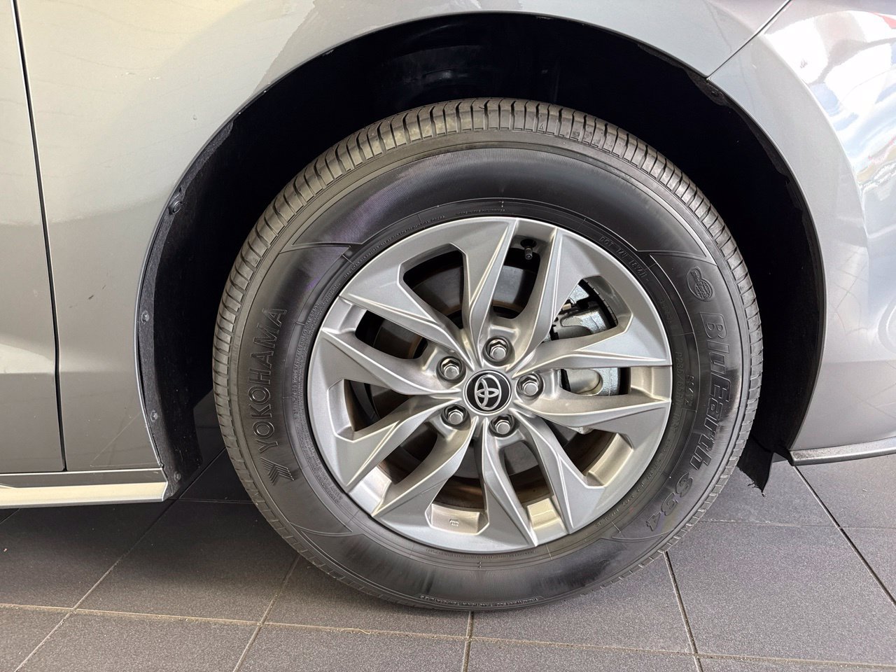 Certified 2026 Toyota Sienna XLE FWD image 57