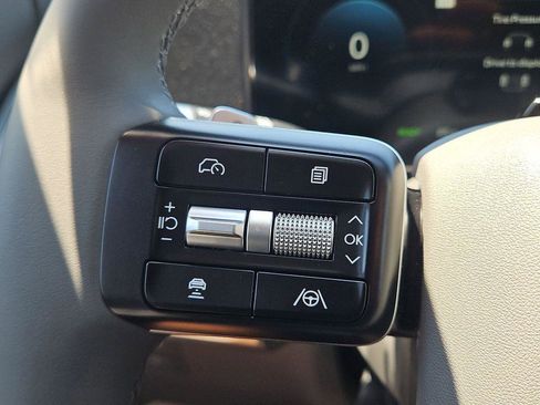 New 2026 Hyundai Ioniq 9 SE AWD/4WD image 13