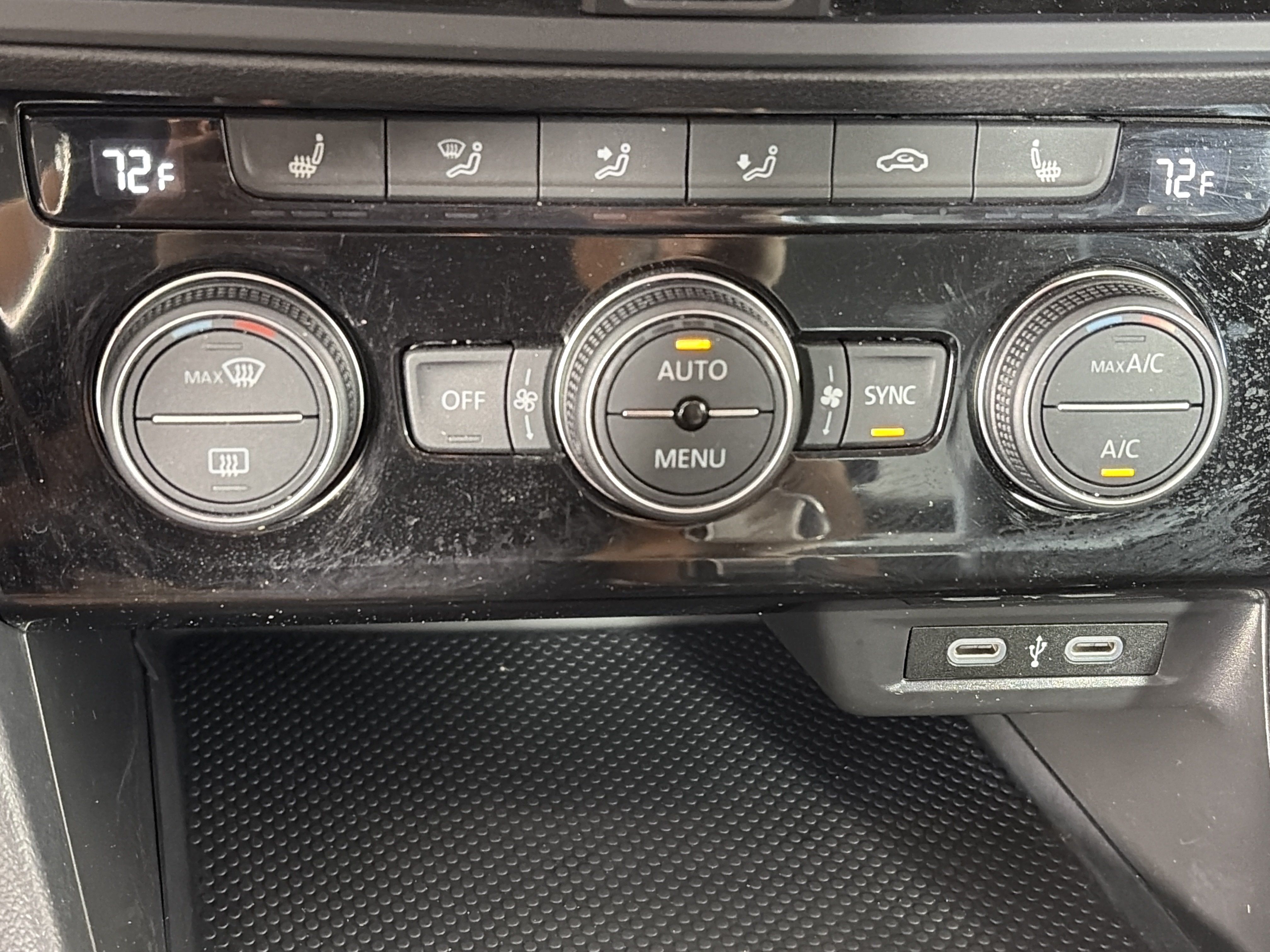 Used 2023 Volkswagen Jetta SE FWD image 19