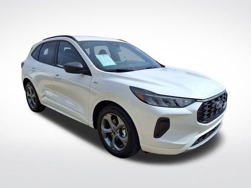 Used 2023 Ford Escape ST-Line w/ Tech Pack #1 FWD image 3